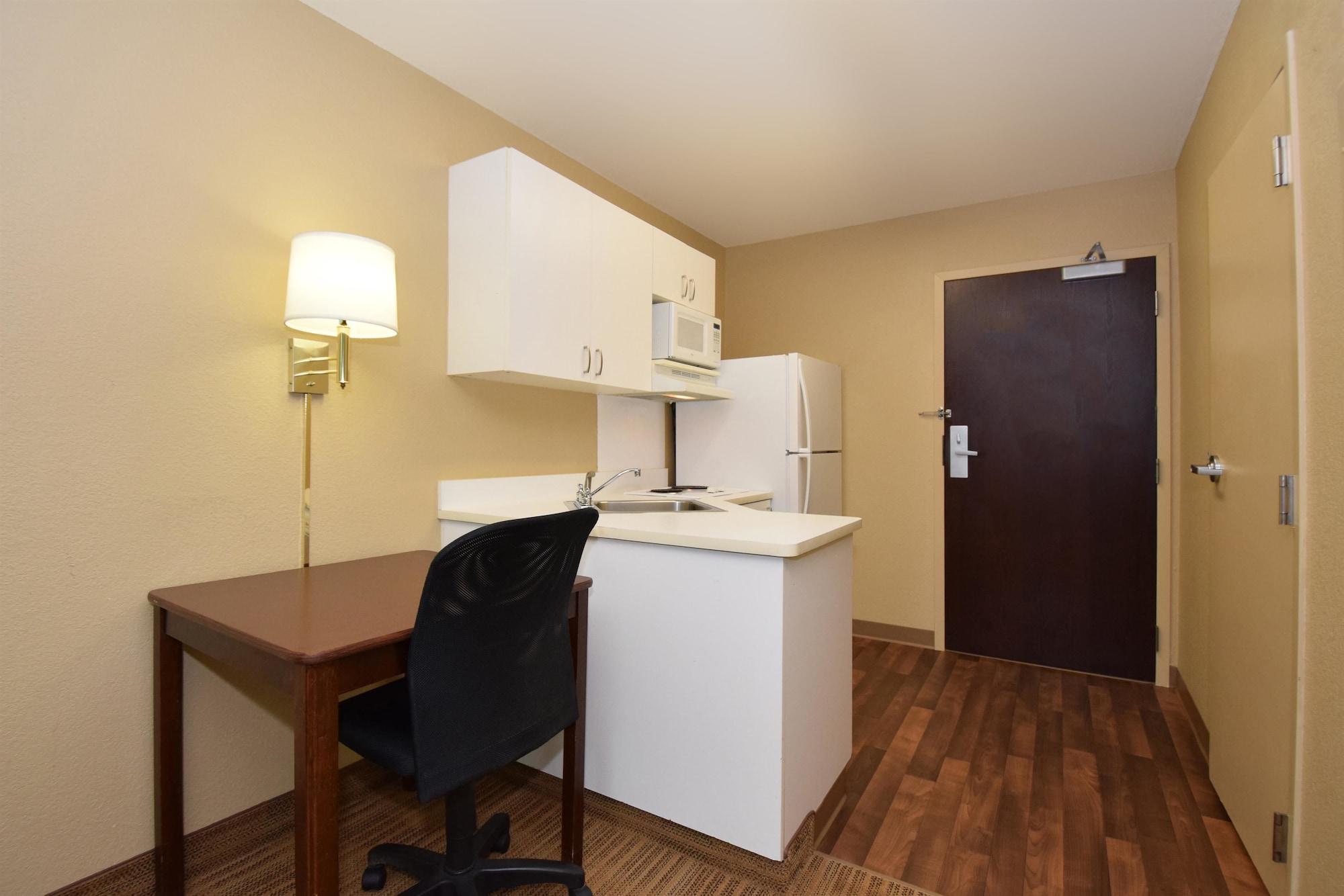 Extended Stay America Suites - Kansas City - Overland Park - Quivira Rd Lenexa Exterior photo