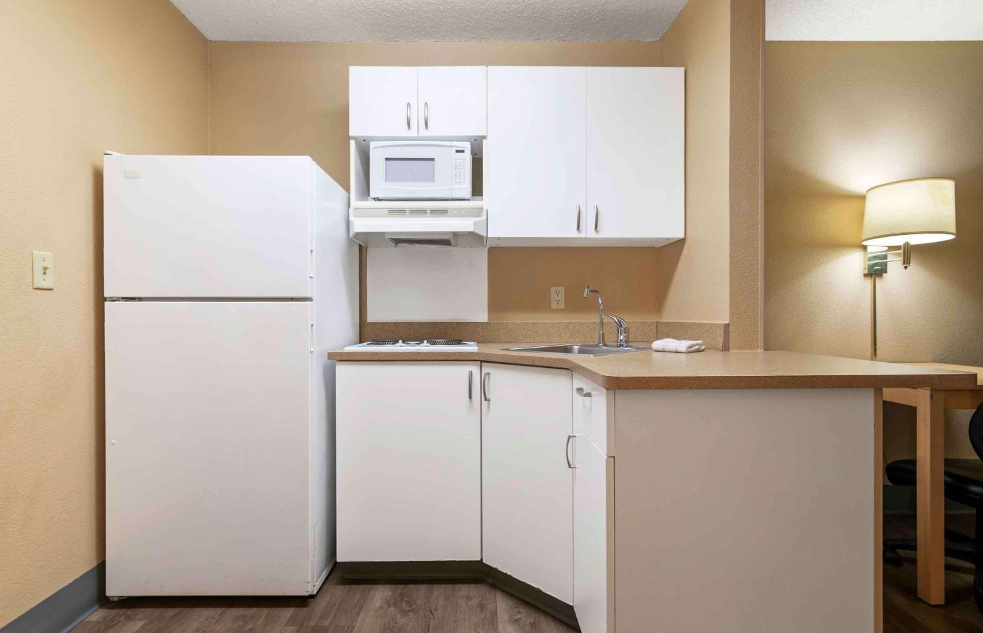 Extended Stay America Suites - Kansas City - Overland Park - Quivira Rd Lenexa Exterior photo