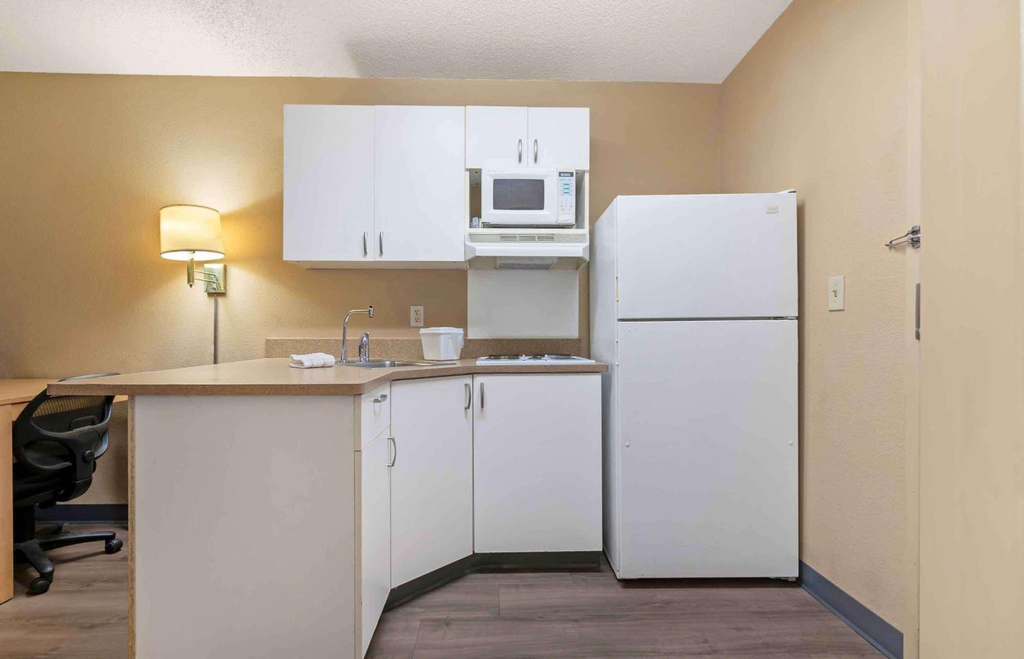 Extended Stay America Suites - Kansas City - Overland Park - Quivira Rd Lenexa Exterior photo